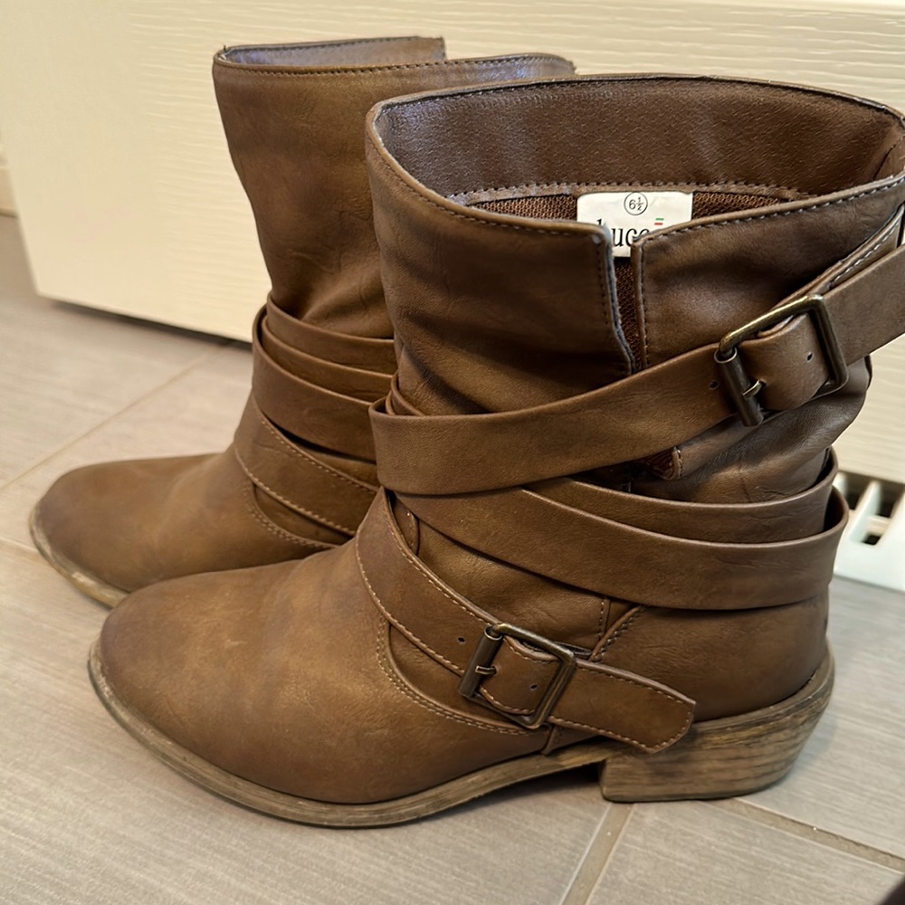 Bucco Boots